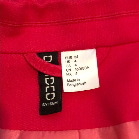 Blazer - Picture 2 of 2